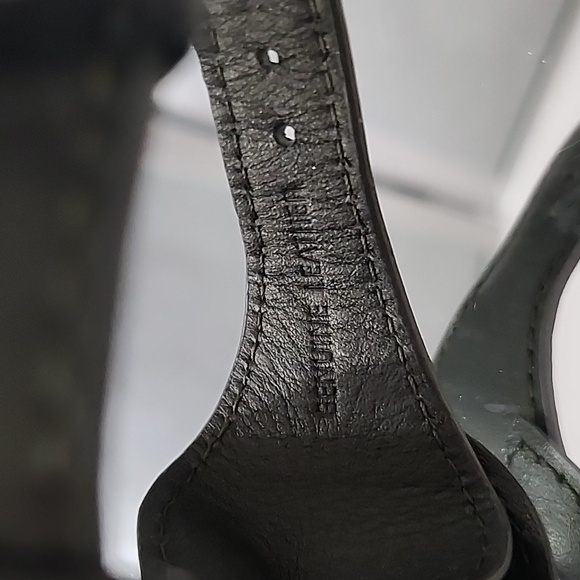 Guess Leather Bow Watch - Picture 3 of 7